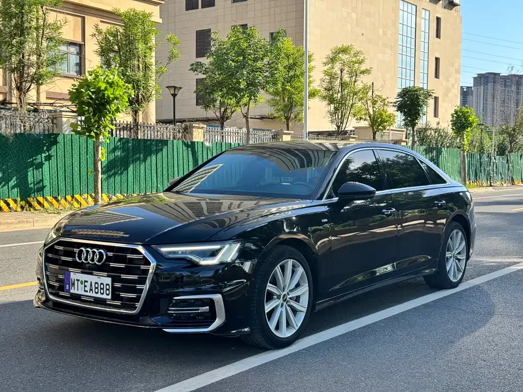 Audi A6L 2023 — фото 1
