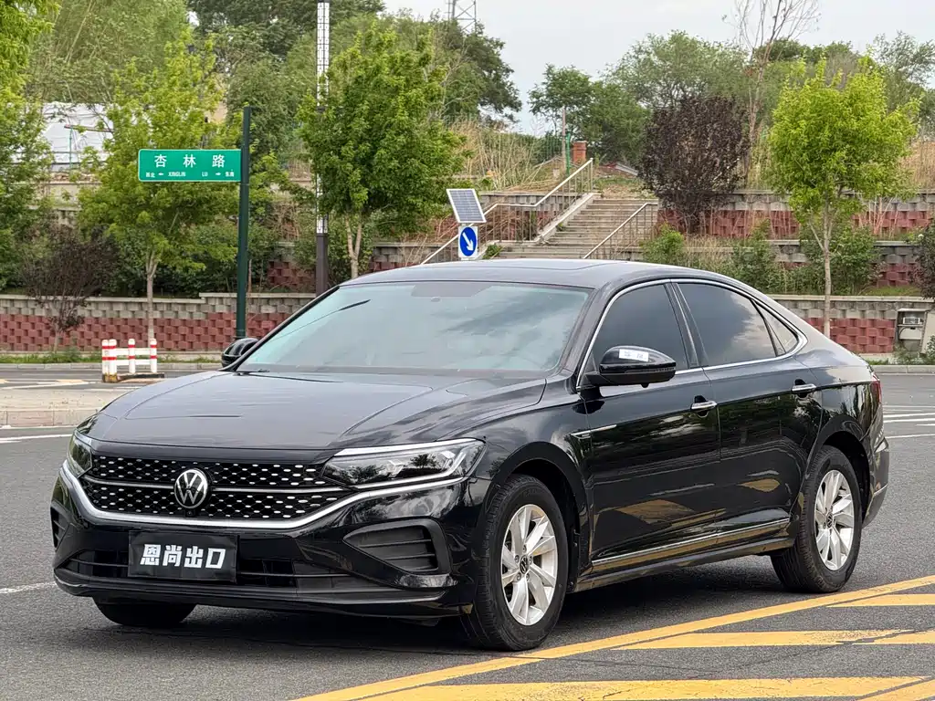 Volkswagen Passat 2022