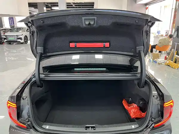 Volvo S90 Plug-In Hybrid 2021