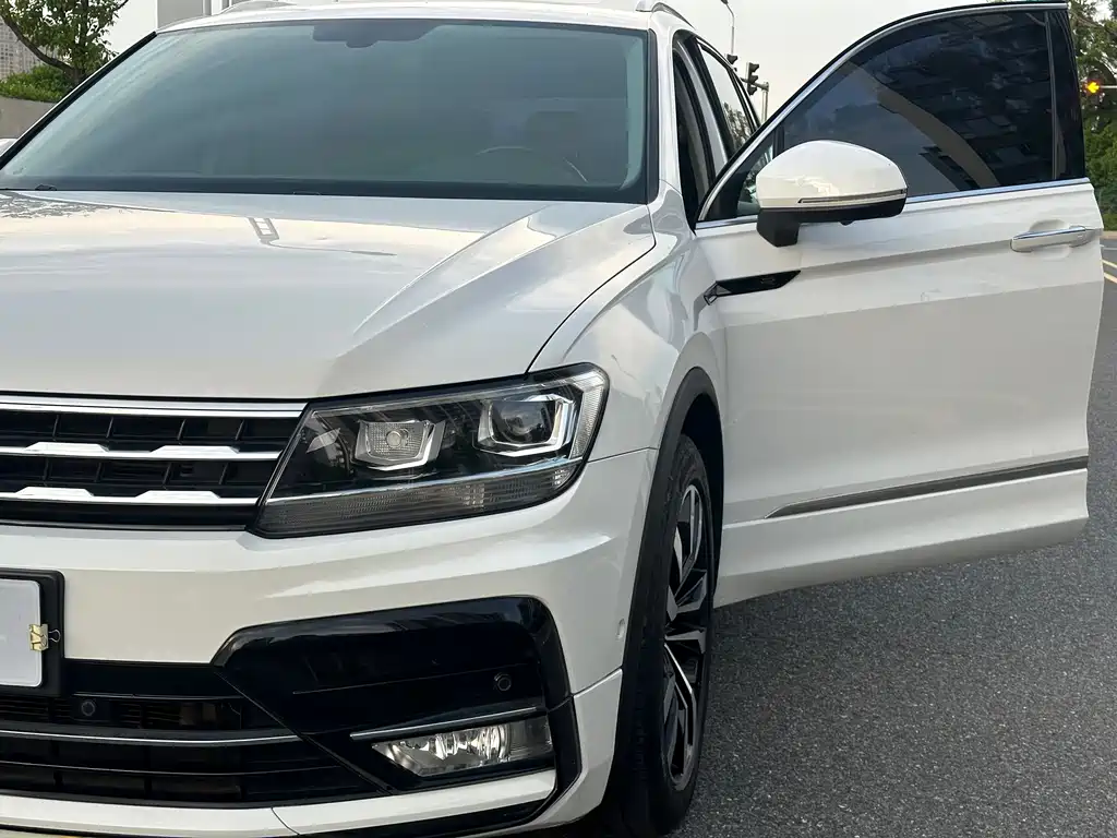 Volkswagen Tiguan L 2021 — фото 19