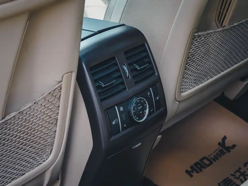 Mercedes-Benz GLS 2017 — фото 12