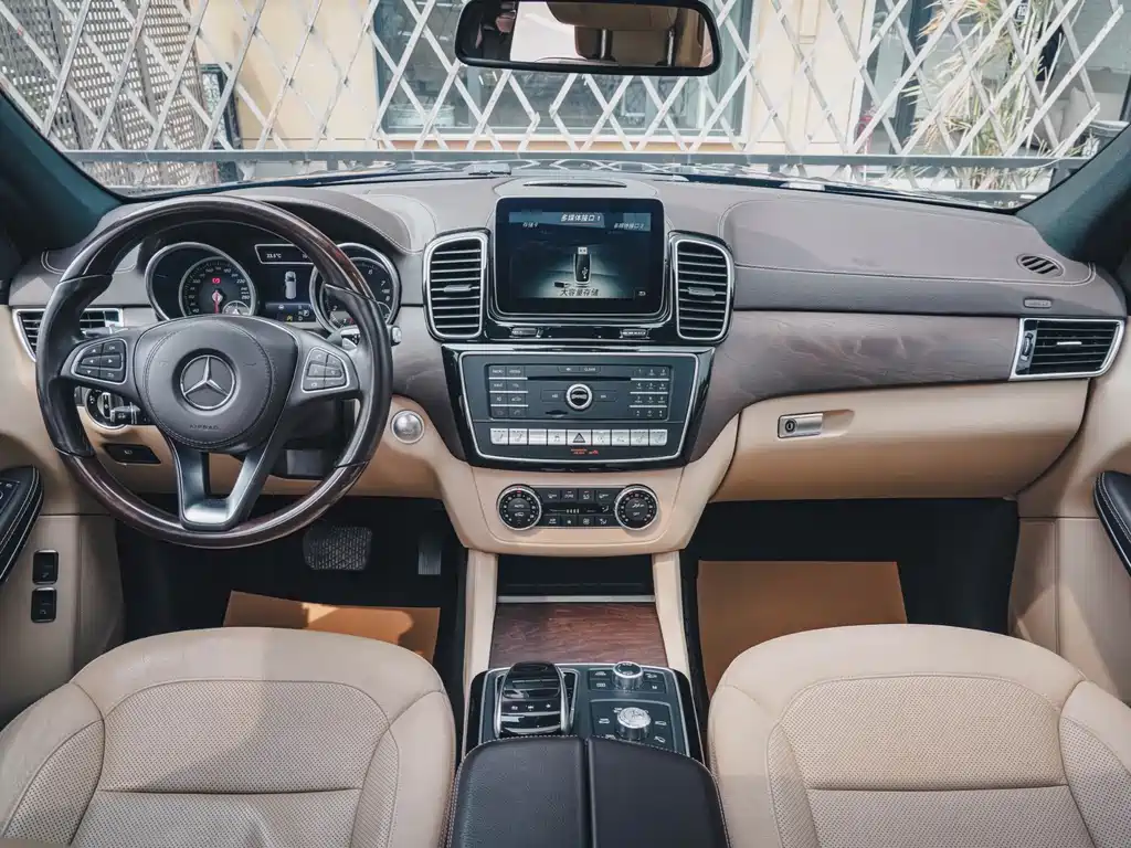 Mercedes-Benz GLS 2017 — фото 20