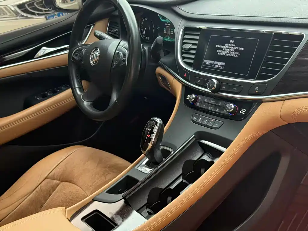 Buick LaCrosse 2018 — фото 14