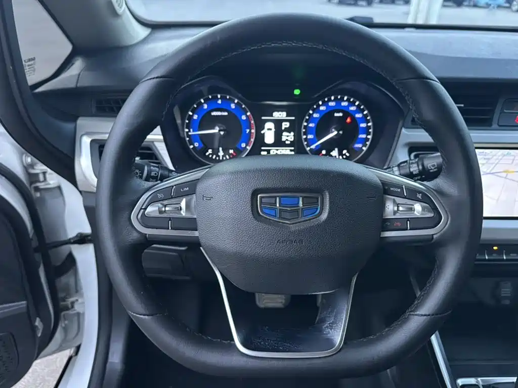 Geely Vision X3 2021 — фото 12