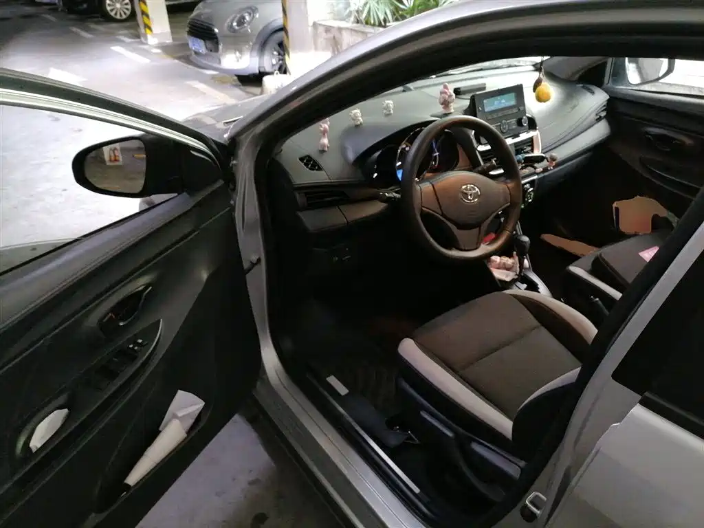 Toyota Yaris L 2020 — фото 13