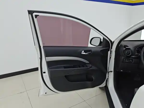 Kia KX1 2020