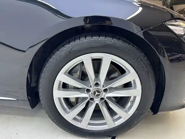 Mercedes-Benz S-Class 2024