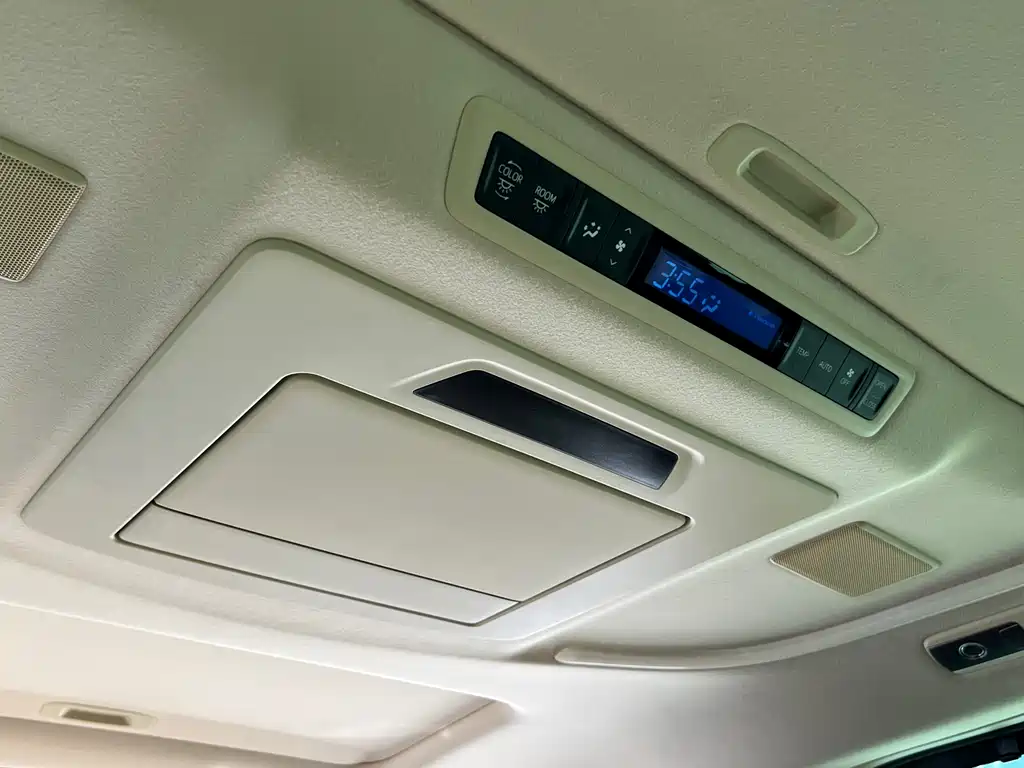 Toyota Alphard 2021 — фото 12