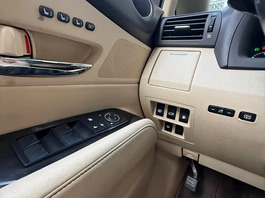 Lexus RX Classic 2013 — фото 17