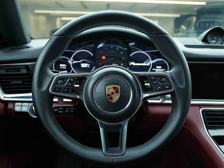 Porsche Panamera 2019 — фото 16