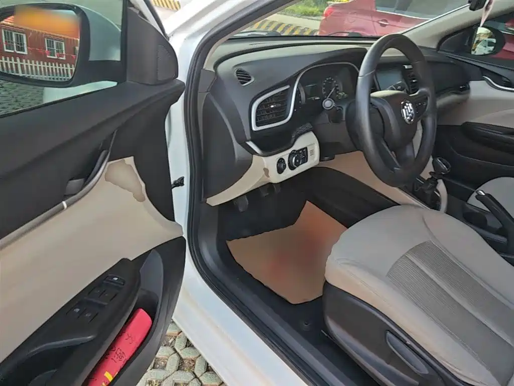Buick Excelle 2015 — фото 16