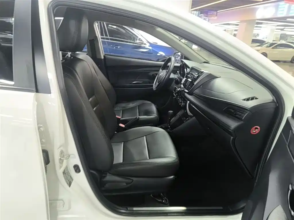 Toyota Yaris L 2019 — фото 25