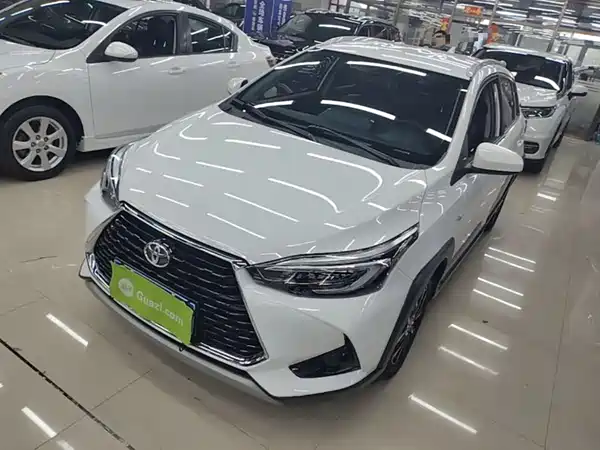 Toyota Yaris L 2021