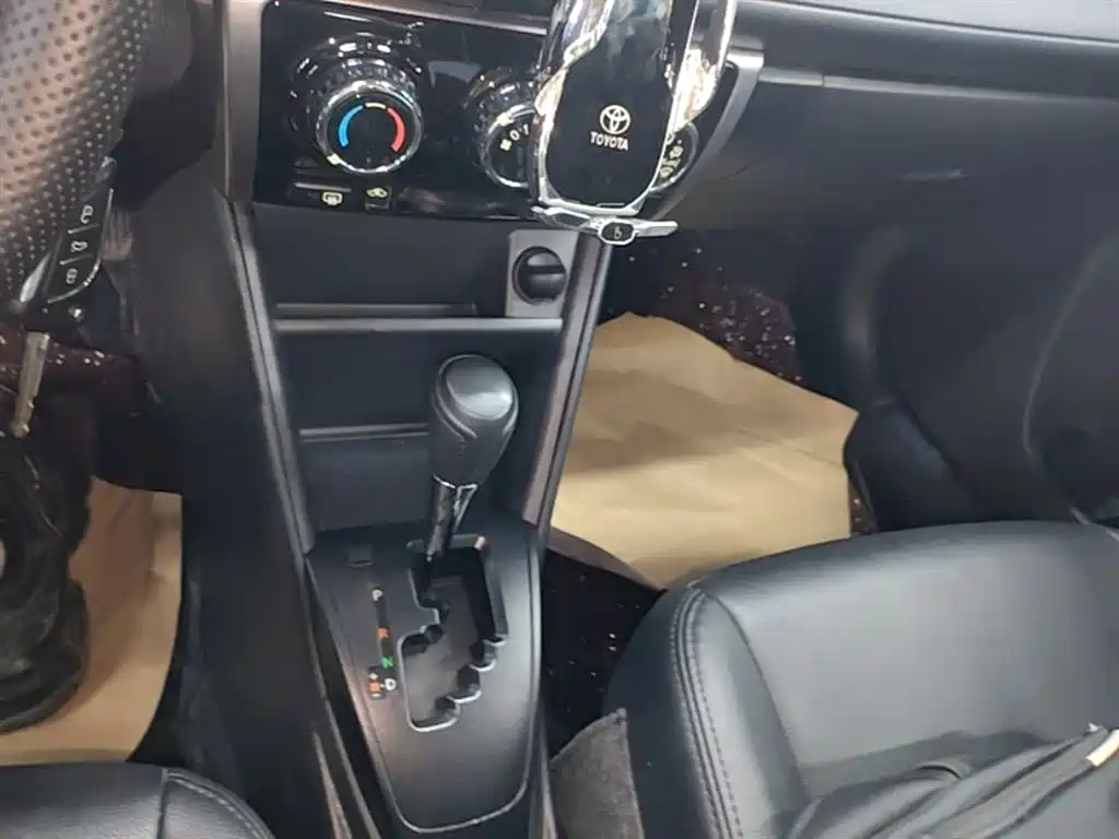Toyota Yaris L 2021 — фото 14