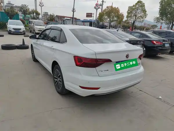 Volkswagen Sagitar 2019