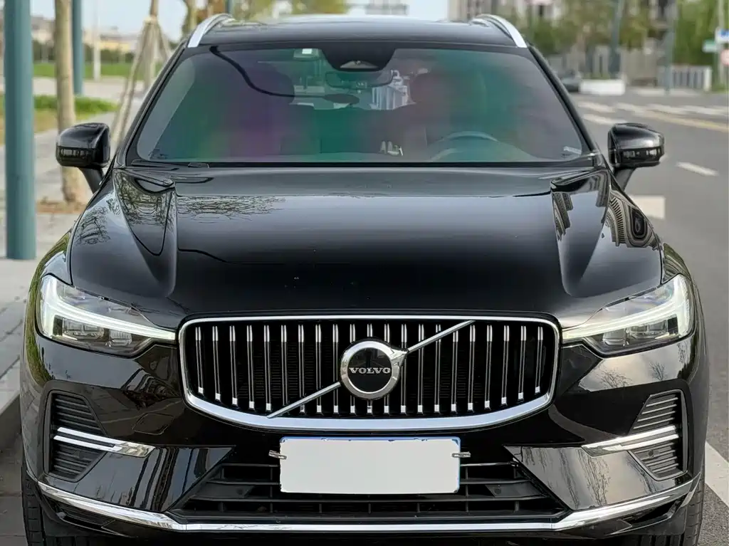 Volvo XC60 2021 — фото 3