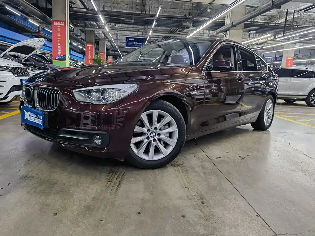 BMW 5 Series GT 2017 — фото 1