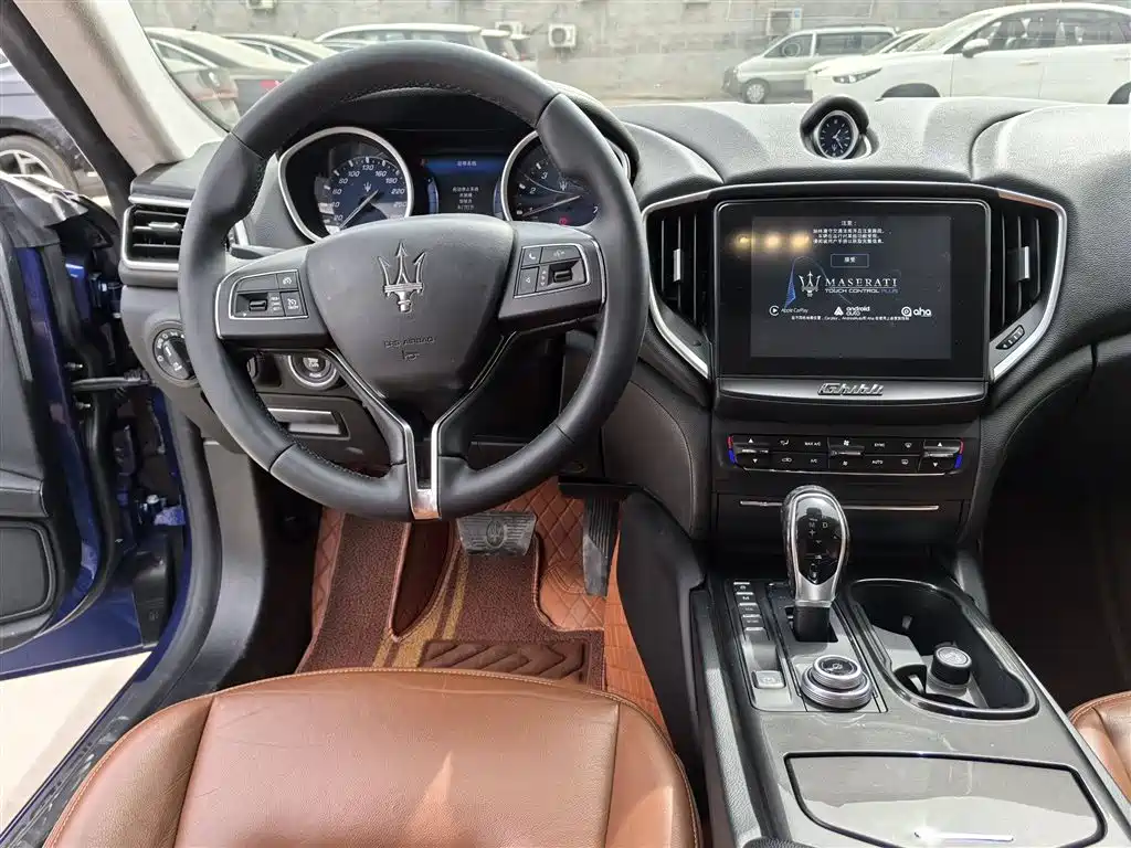 Maserati Ghibli 2016 — фото 14