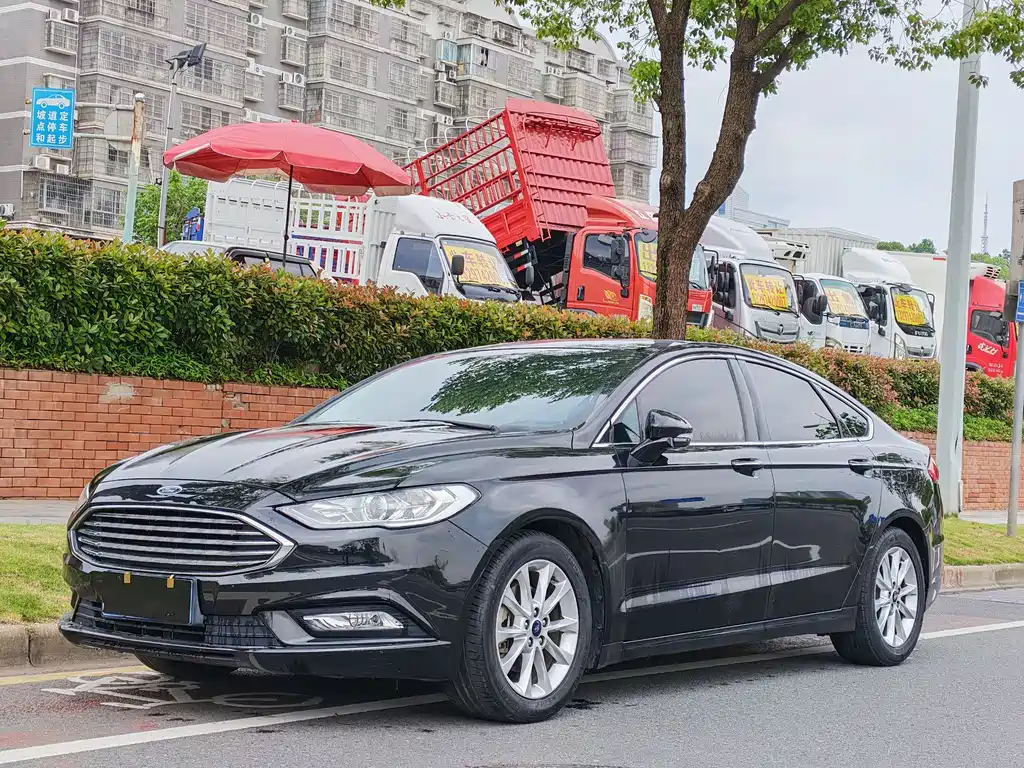 Ford Mondeo 2017 — фото 1