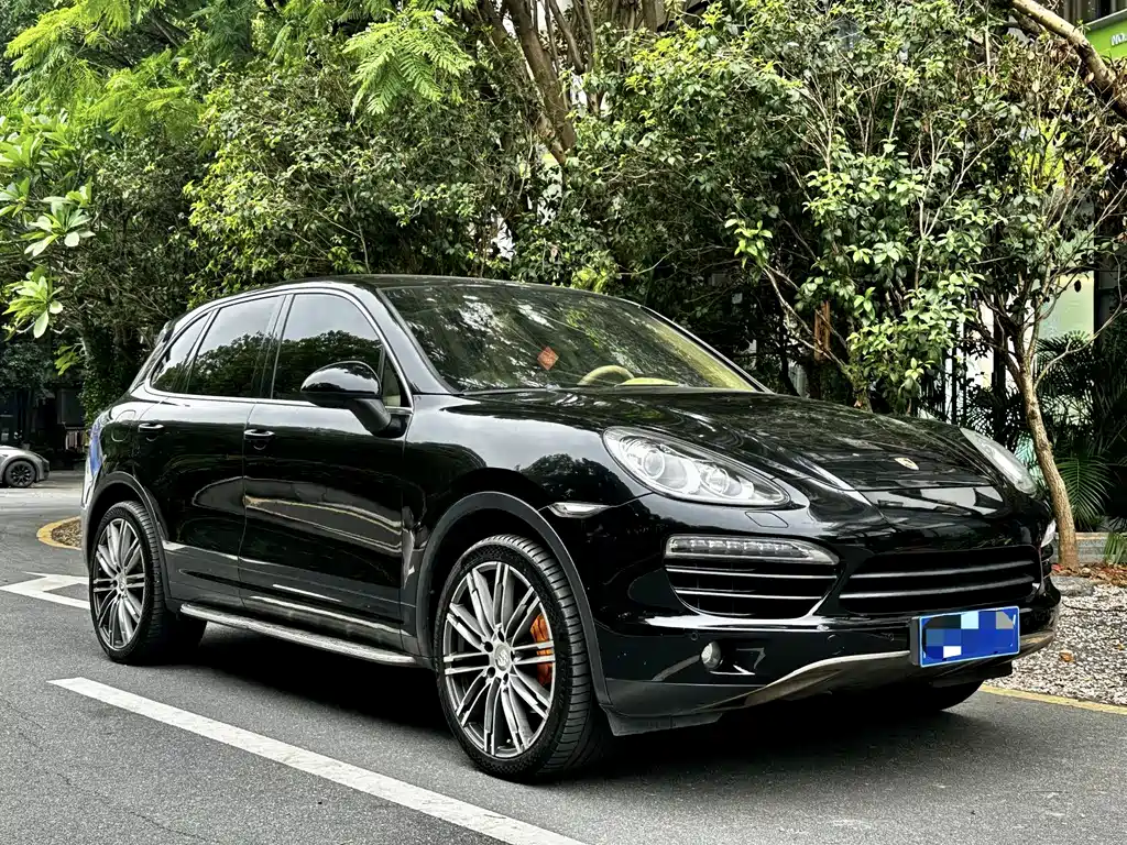 Porsche Cayenne 2011 — фото 1