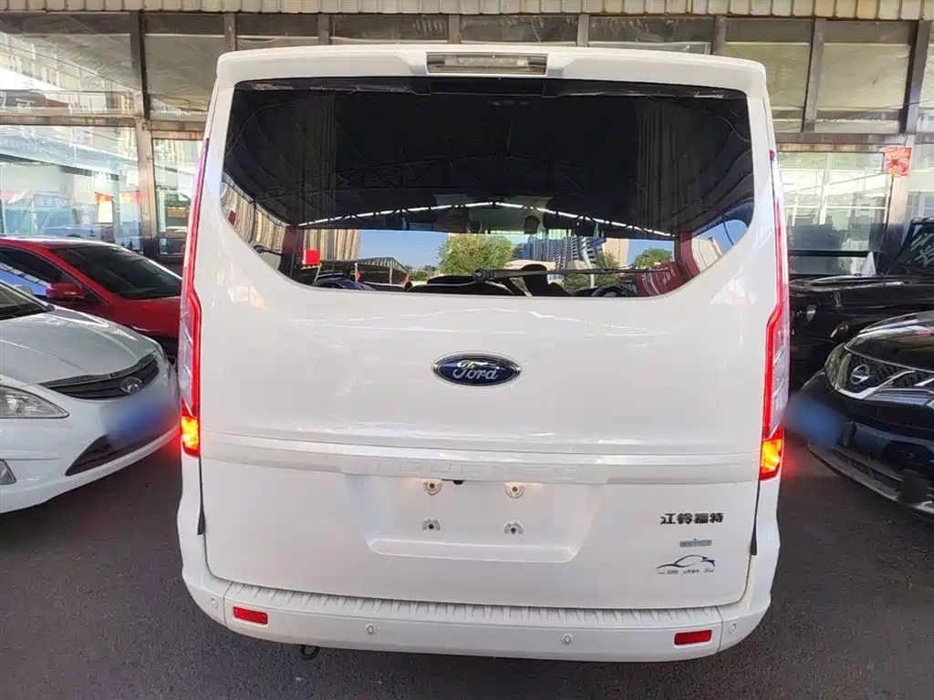 Ford Tourneo 2021 — фото 6