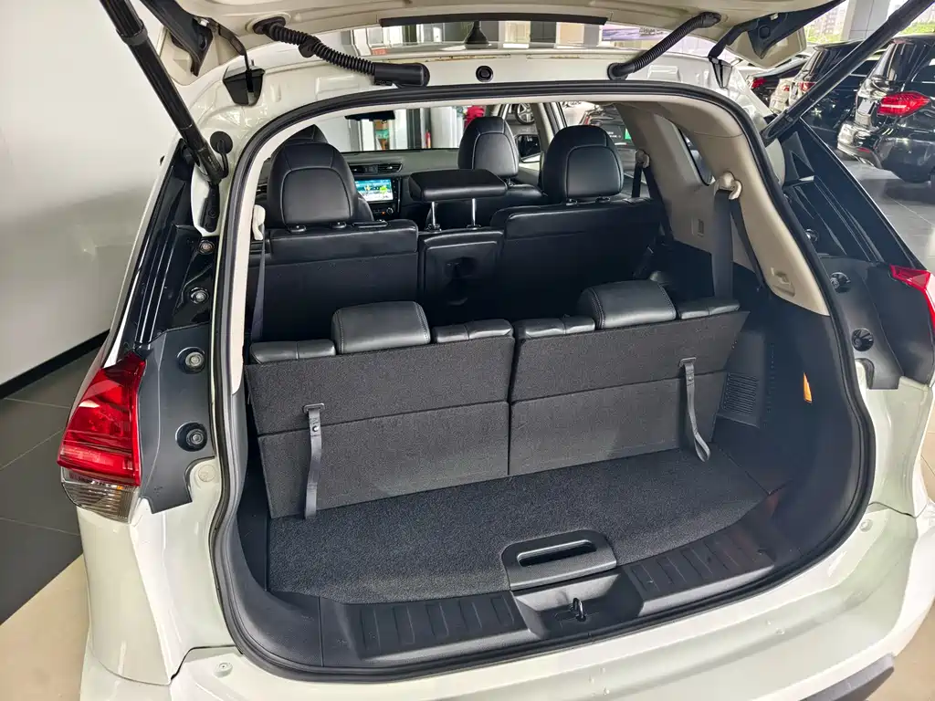 Nissan X-Trail 2019 — фото 10