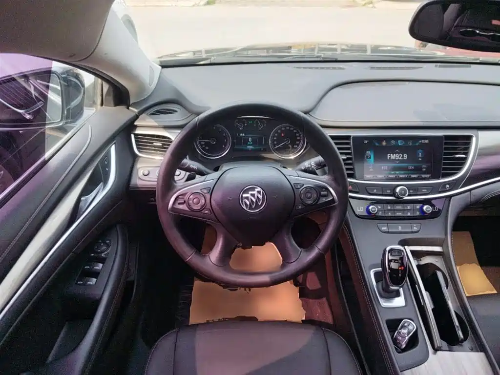 Buick LaCrosse 2018 — фото 11
