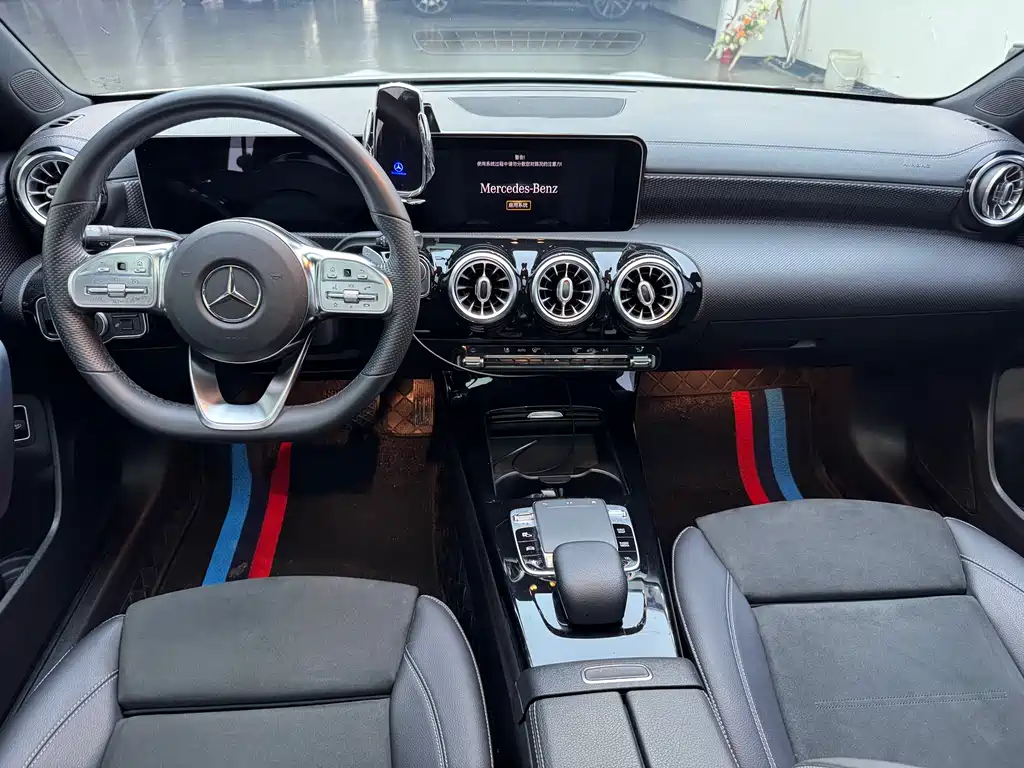 Mercedes-Benz A-Class 2020 — фото 5