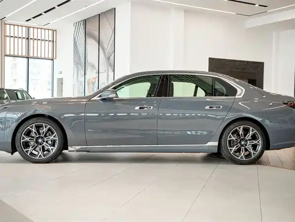 BMW 7 Series 2025