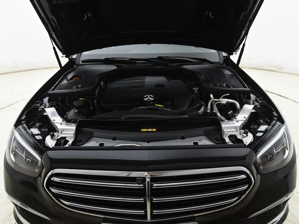 Mercedes-Benz E-Class 2022 — фото 12