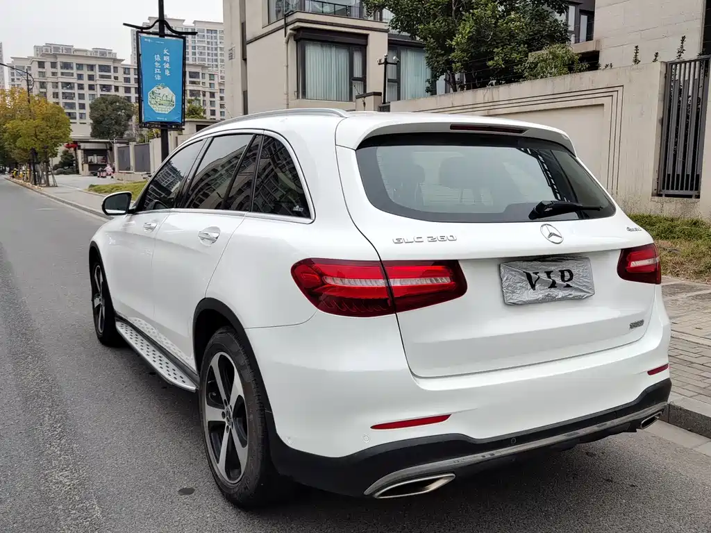 Mercedes-Benz GLC 2018 — фото 12