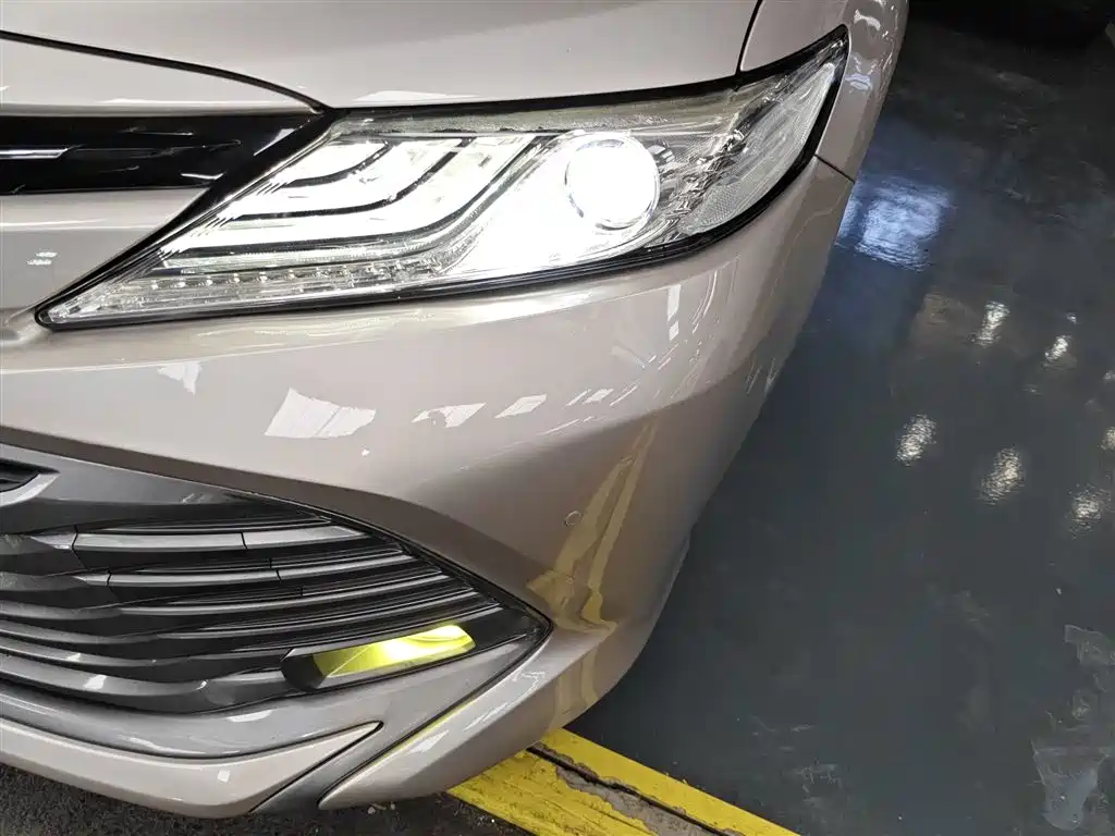 Toyota Camry 2018 — фото 24
