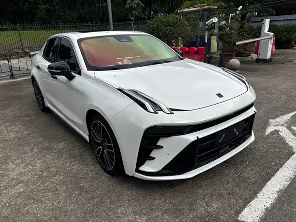 Lynk & Co 03 2025
