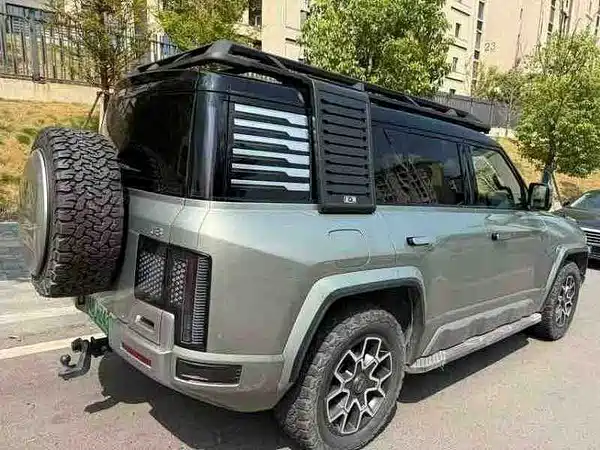Yangwang U8 2026