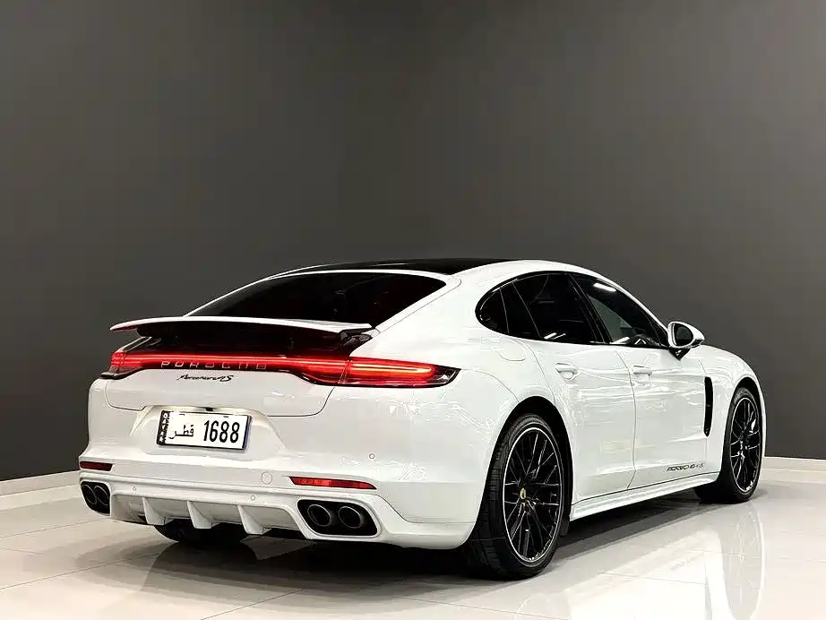 Porsche Panamera 2023 — фото 9