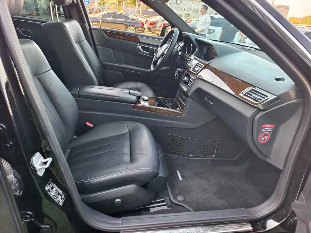 Mercedes-Benz E-Class 2014 — фото 13