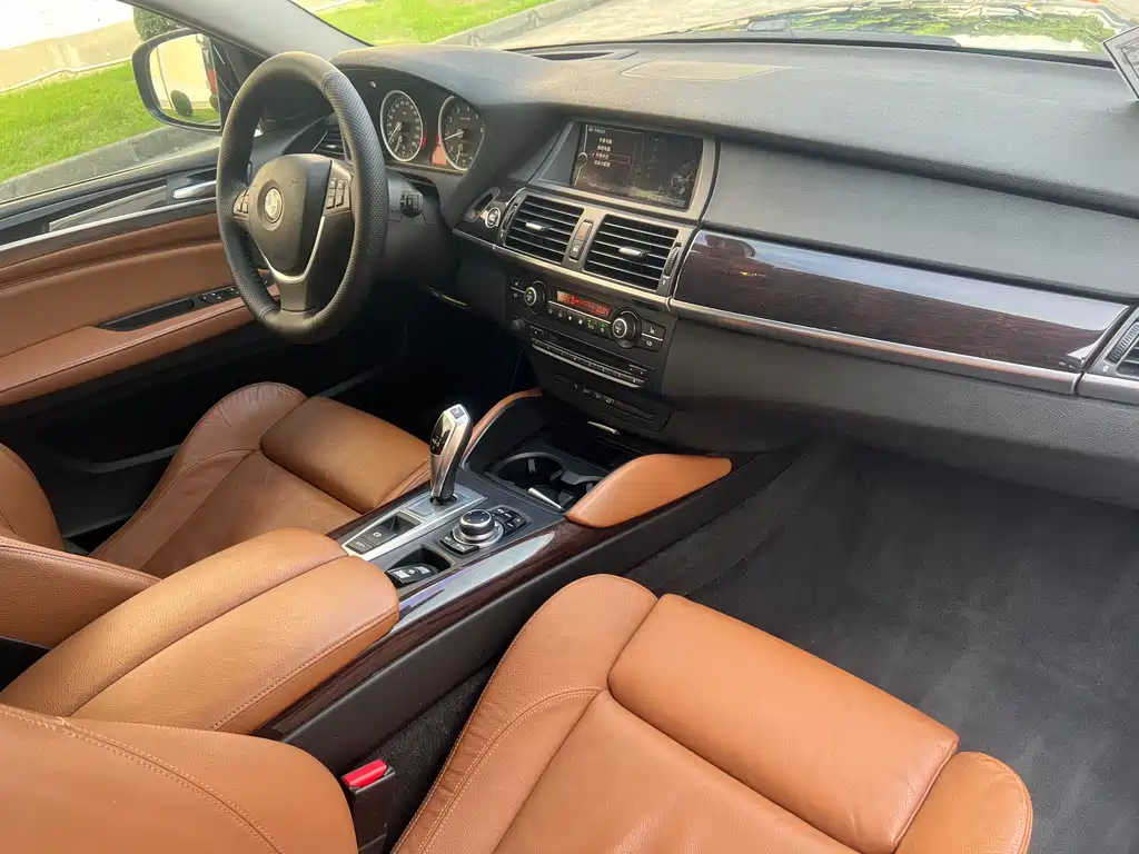 BMW X6 2015 — фото 19