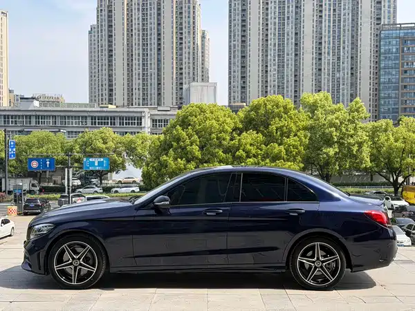 Mercedes-Benz C-Class 2020