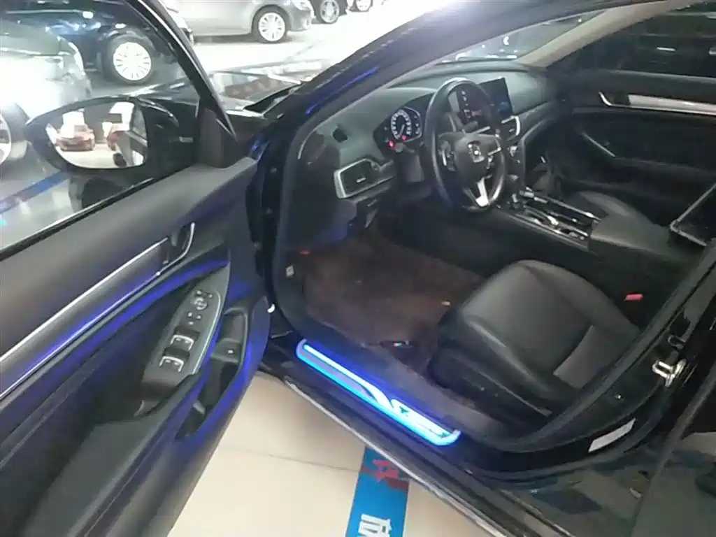 Honda Accord 2022 — фото 16