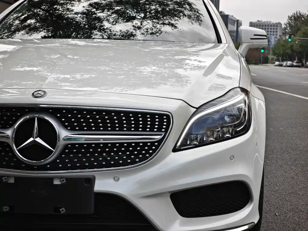 Mercedes-Benz CLS 2016 — фото 16