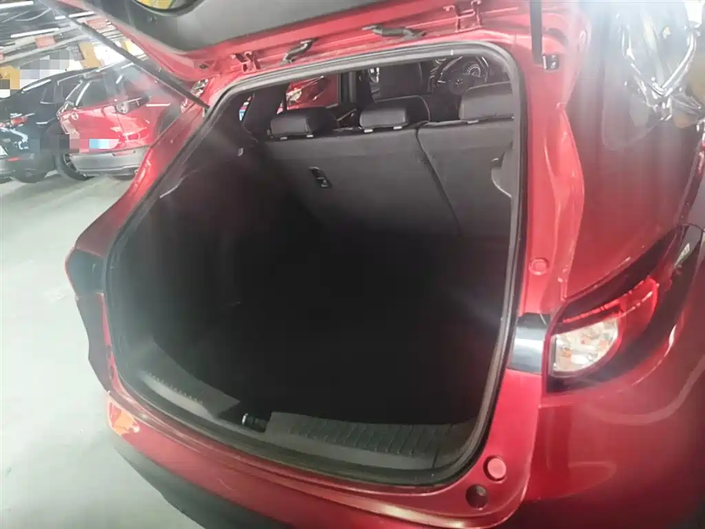 Mazda CX-4 2017 — фото 15