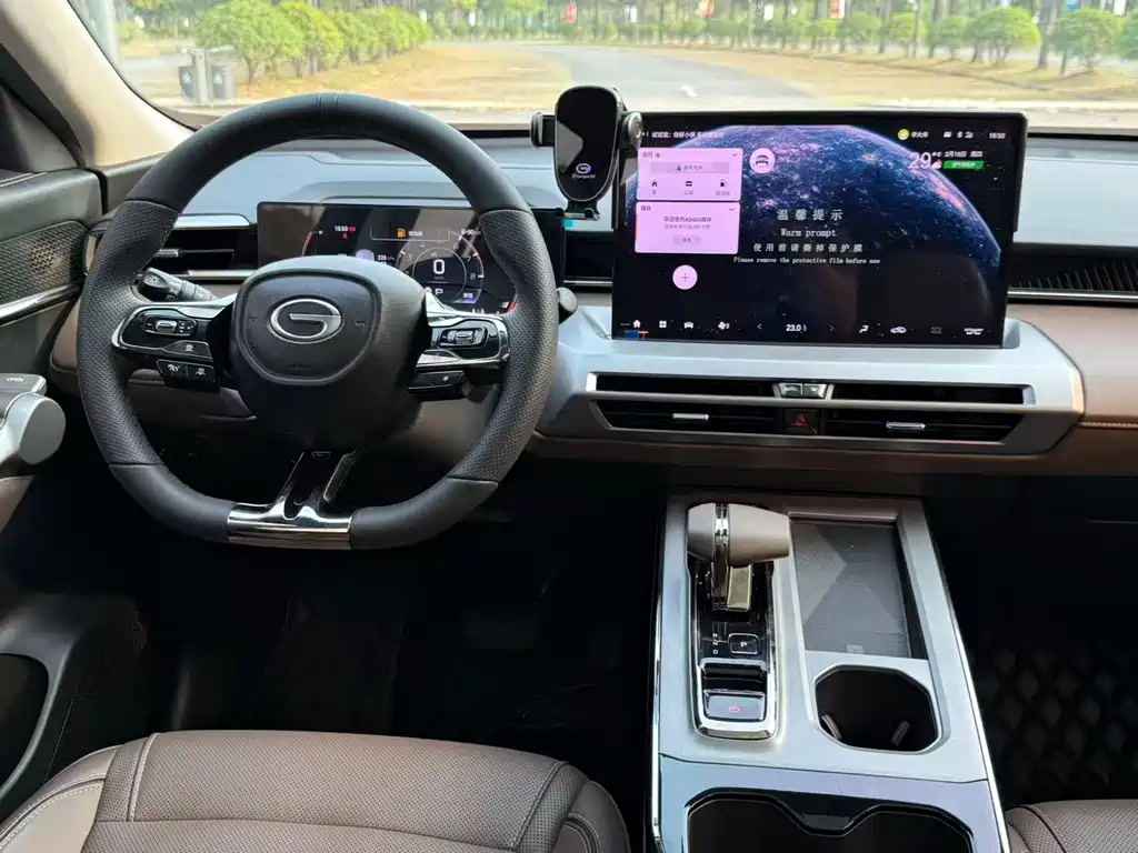 GAC Motor Trumpchi GS4 2025 — фото 13
