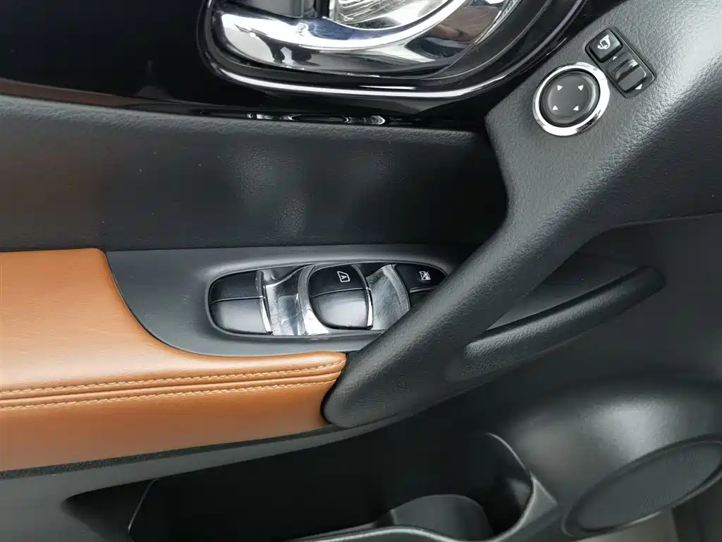 Nissan X-Trail 2017 — фото 9