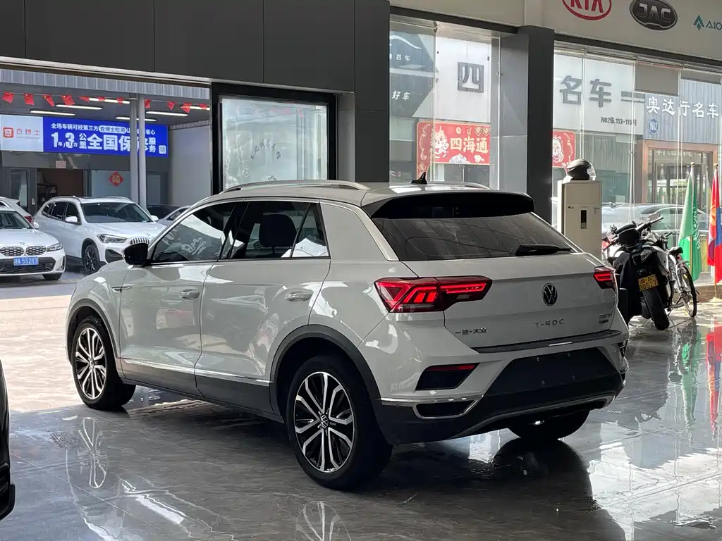 Volkswagen T-Roc 2022 — фото 15