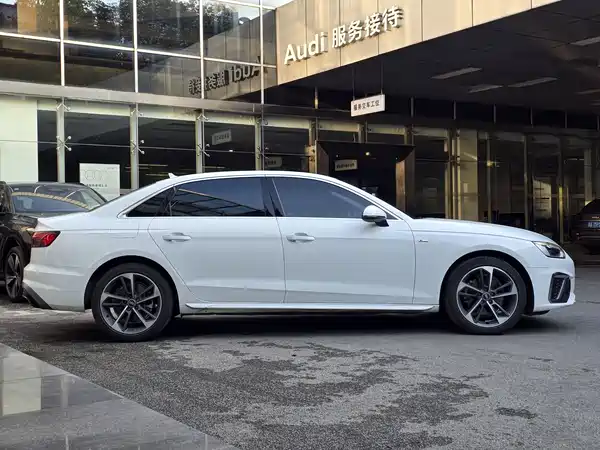 Audi A4L 2024