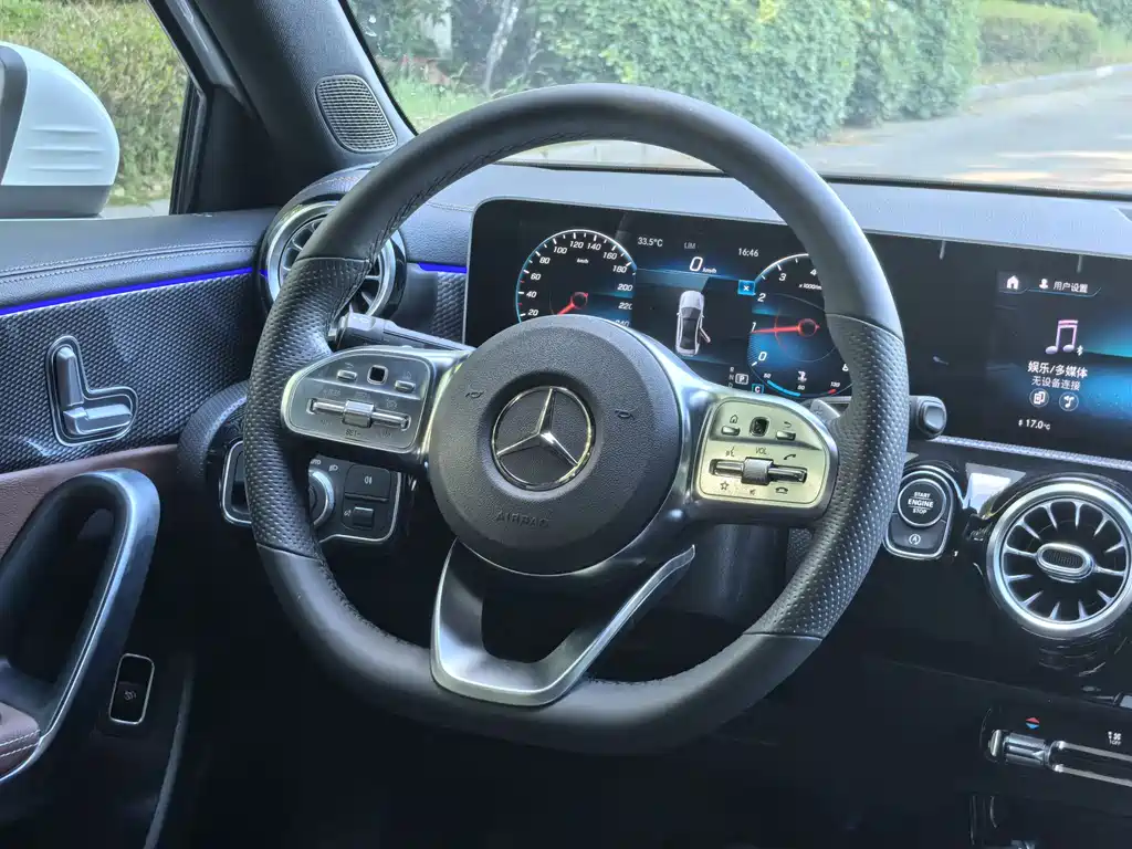 Mercedes-Benz A-Class 2020 — фото 14