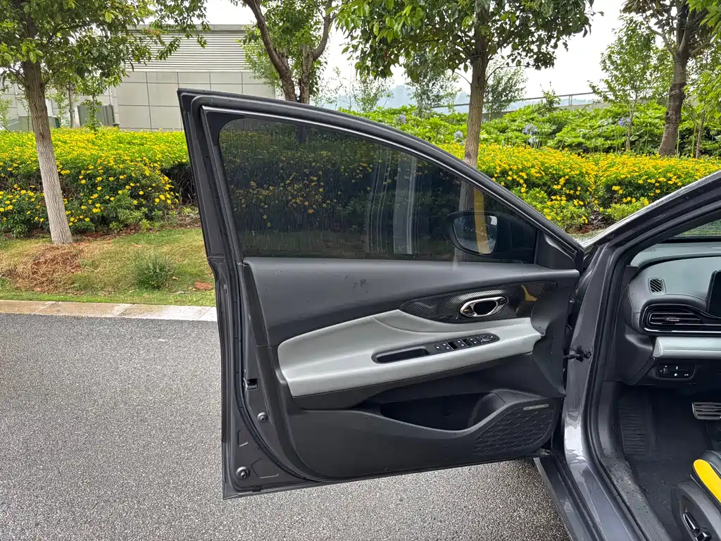 GAC Motor Shadow Leopard 2022 — фото 20