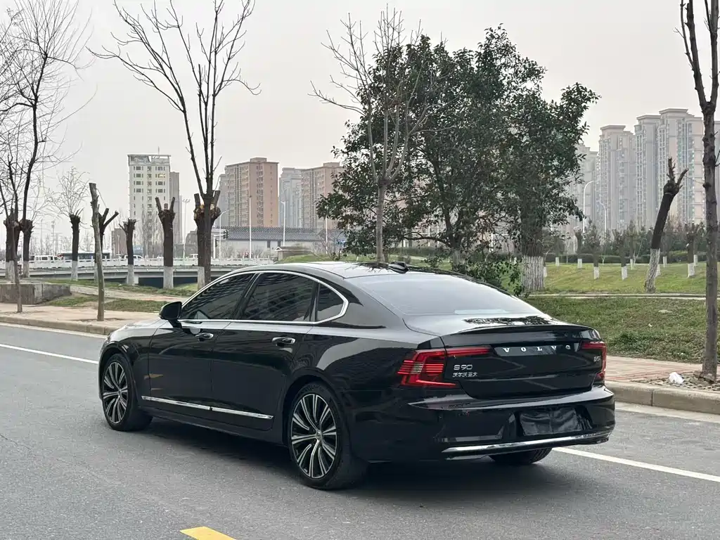 Volvo S90 2021 — фото 9