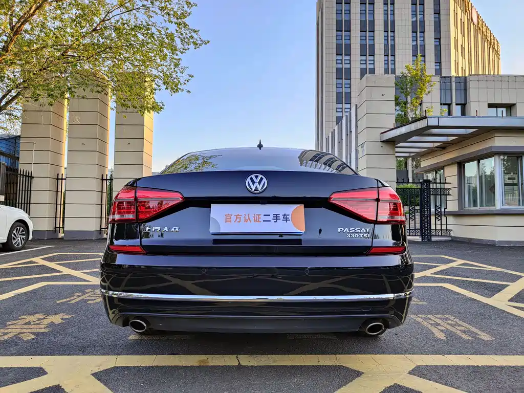 Volkswagen Passat 2018 — фото 8