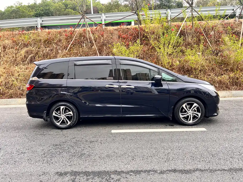 Honda Odyssey 2017 — фото 4